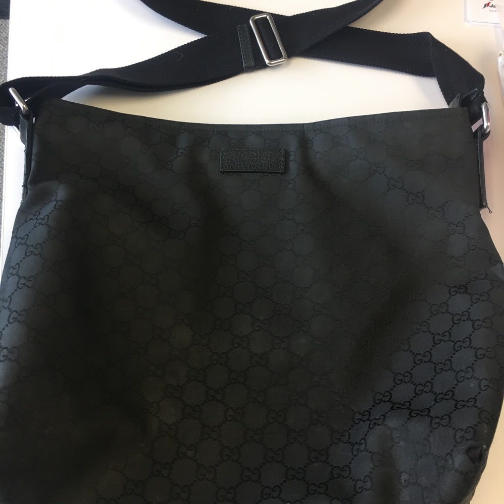 Real Gucci black messenger bag